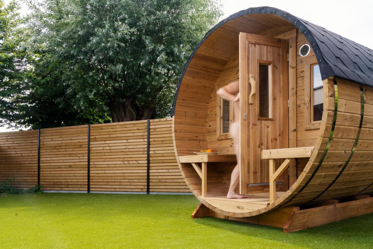 Naturisme B&B Ilmatar, Clothing Optional Deerlijk Kültér fotó